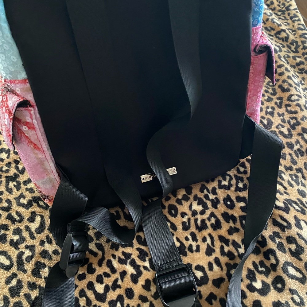 Beautiful bag pack - Picture 2 of 5